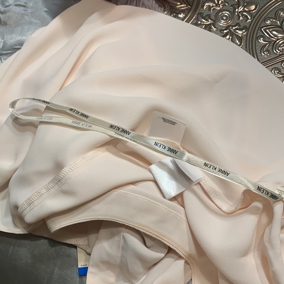 🌹VINTAGE ANNE KLEIN • Women's Sleeveless Dressy Top - Cream - Picture 9 of 11